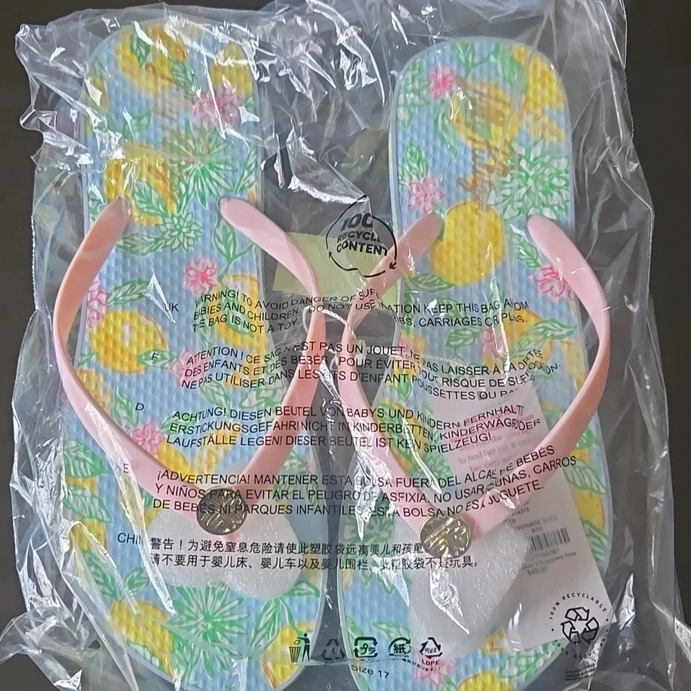 Lilly Pulitzer Pool Flip Flop - Picture 4 of 7